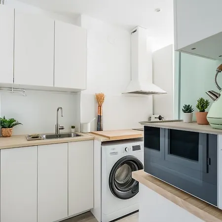 Apartment Les Du Port - En Avec Vue