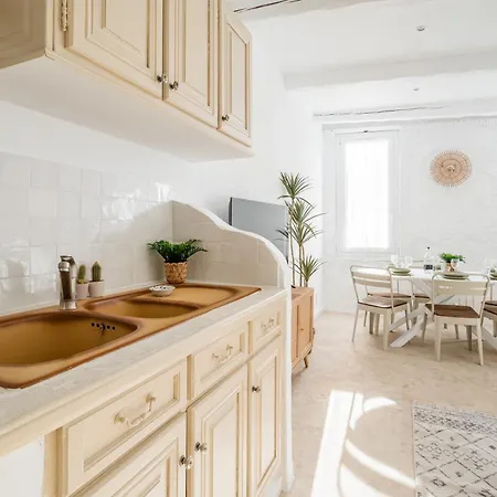 Apartment Les Du Port - En Avec Vue La Ciotat